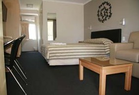 Queensgate Motel - Accommodation QLD
