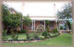 Guy House Bed and Breakfast - Accommodation QLD