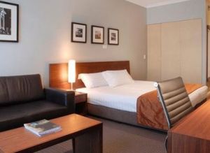 Clarion Suites Gateway - Accommodation QLD