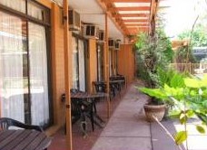 Desert Rose Inn - Accommodation QLD