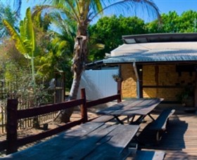 Lazy Lizard Caravan Park - Accommodation QLD